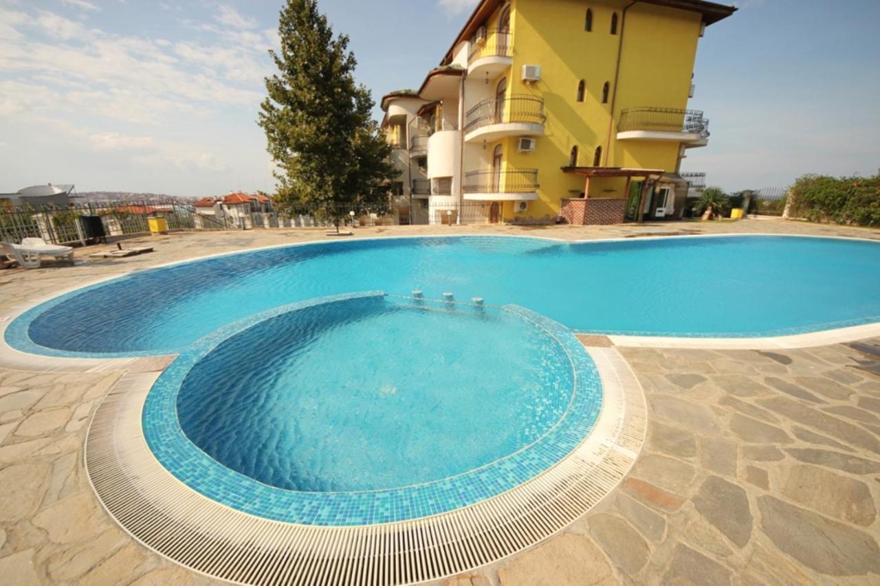 Menada Green Hills Apartments Sozopol Eksteriør billede