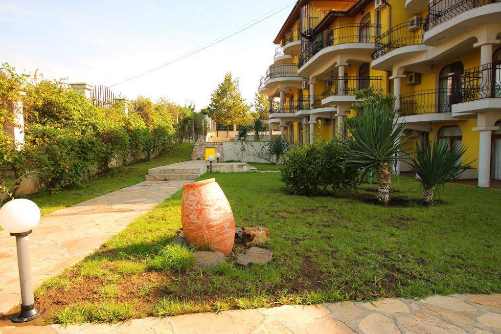 Menada Green Hills Apartments Sozopol Eksteriør billede