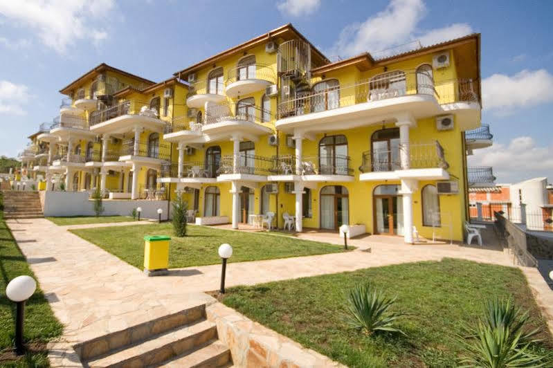 Menada Green Hills Apartments Sozopol Eksteriør billede