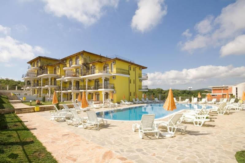 Menada Green Hills Apartments Sozopol Eksteriør billede