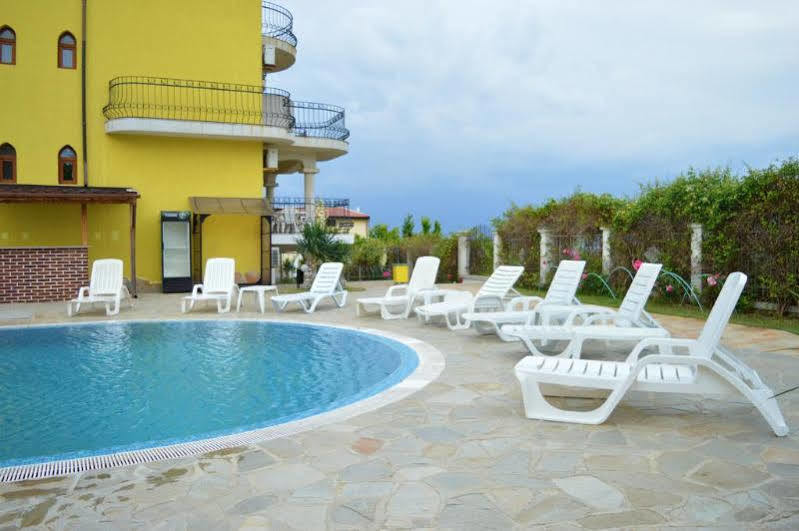 Menada Green Hills Apartments Sozopol Eksteriør billede