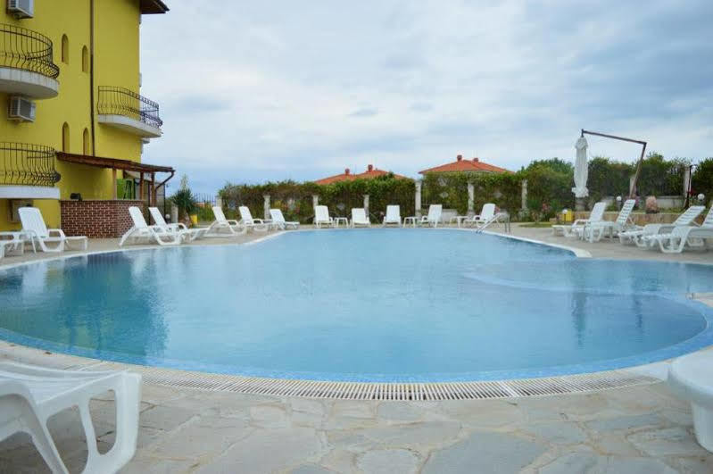 Menada Green Hills Apartments Sozopol Eksteriør billede