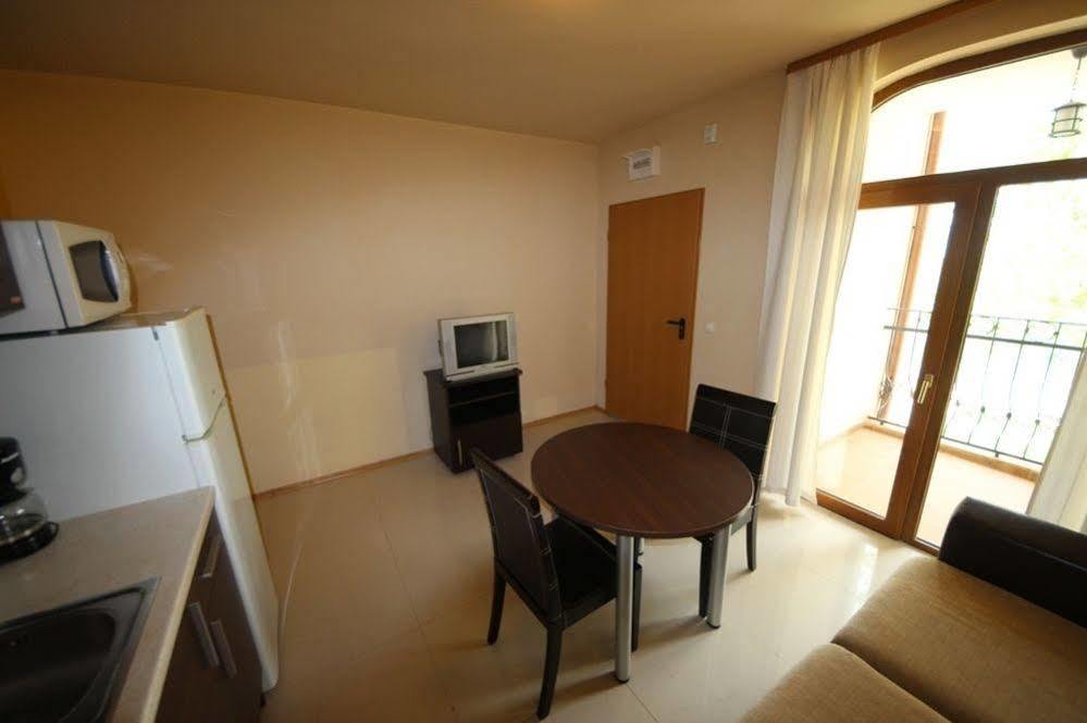 Menada Green Hills Apartments Sozopol Eksteriør billede