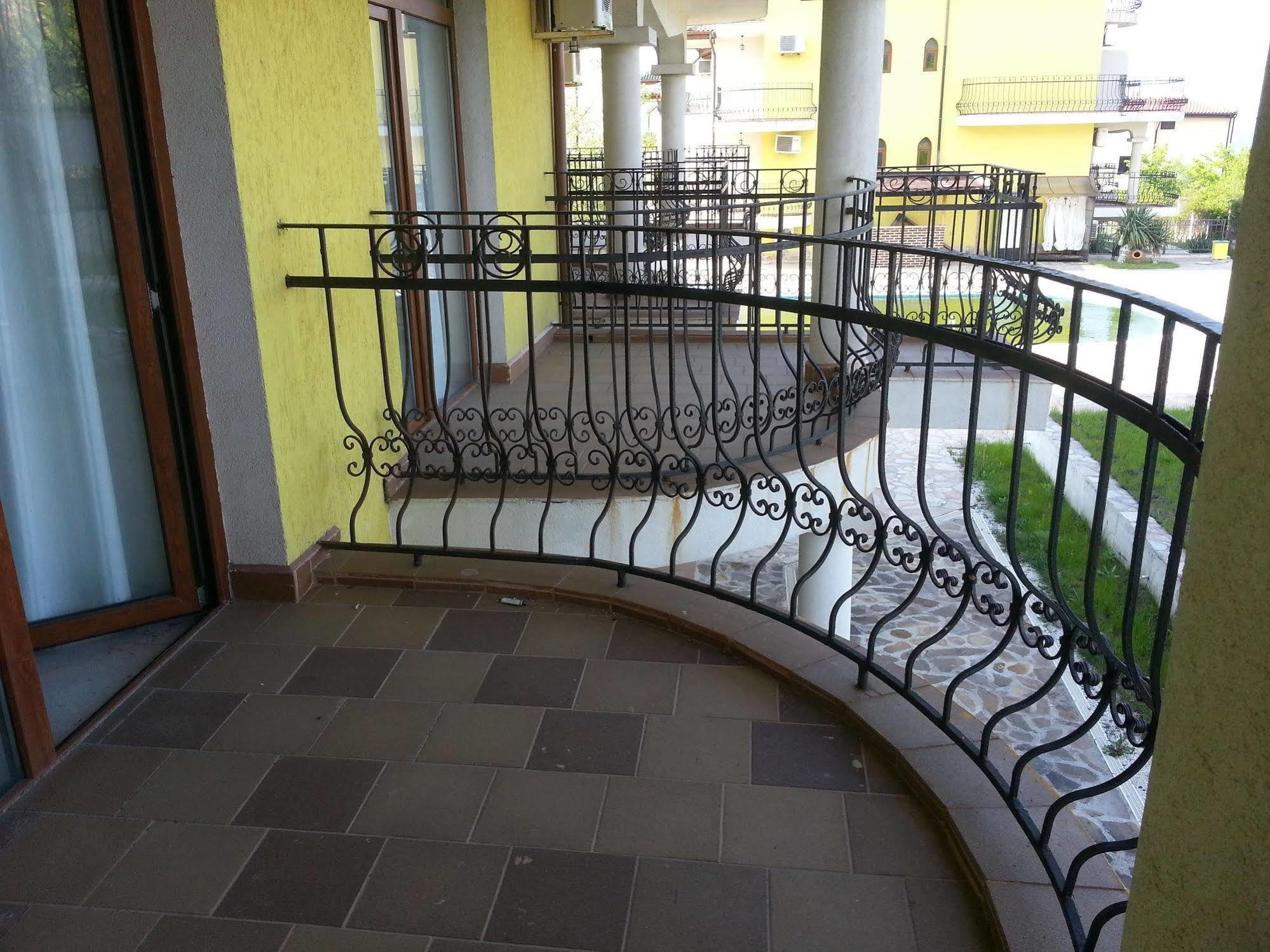 Menada Green Hills Apartments Sozopol Eksteriør billede