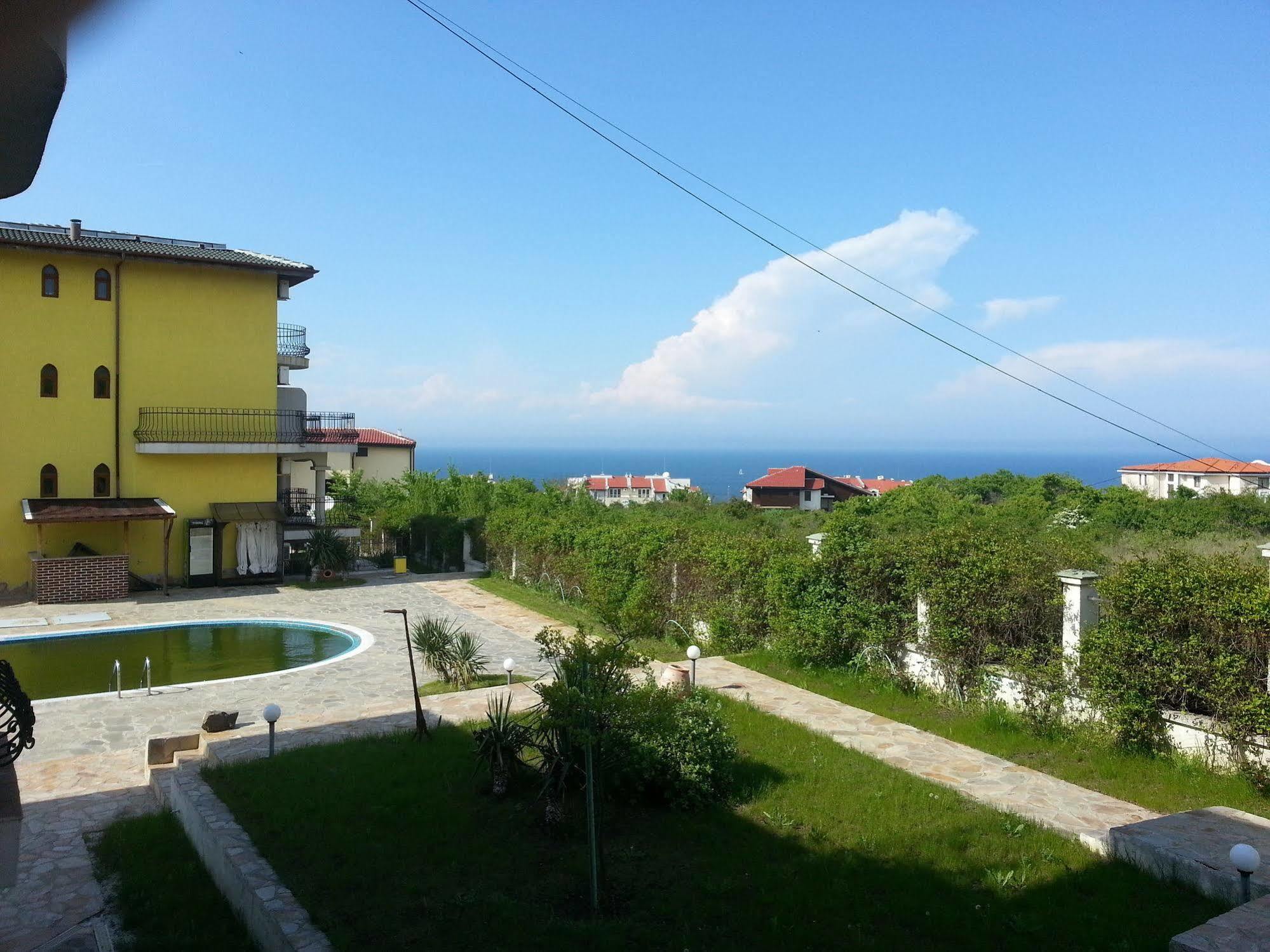 Menada Green Hills Apartments Sozopol Eksteriør billede